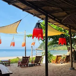 2* Gasthuis Klong Jark